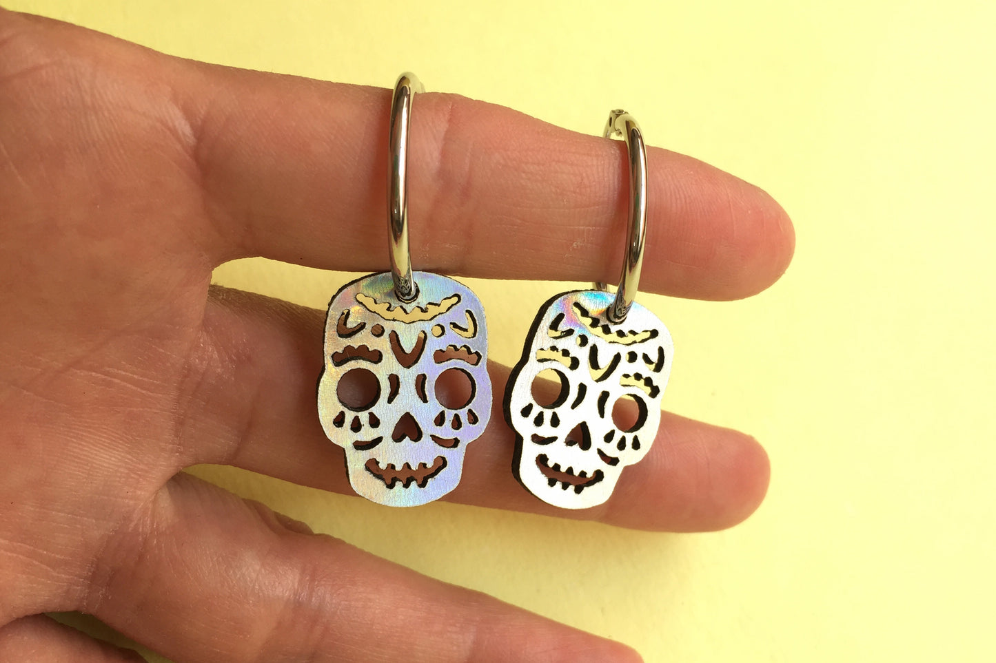 Skull earrings